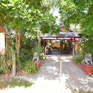 Shambhala Retreat Magnetic Island , Nelly Bay Australia