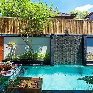 Poppy , Legian (Bali) Indonesia